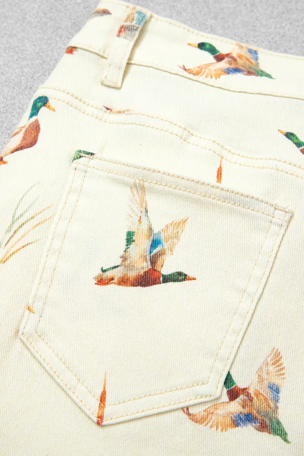 Women's Stylish Mallard Printed Cuffed Hem Shift Jeans