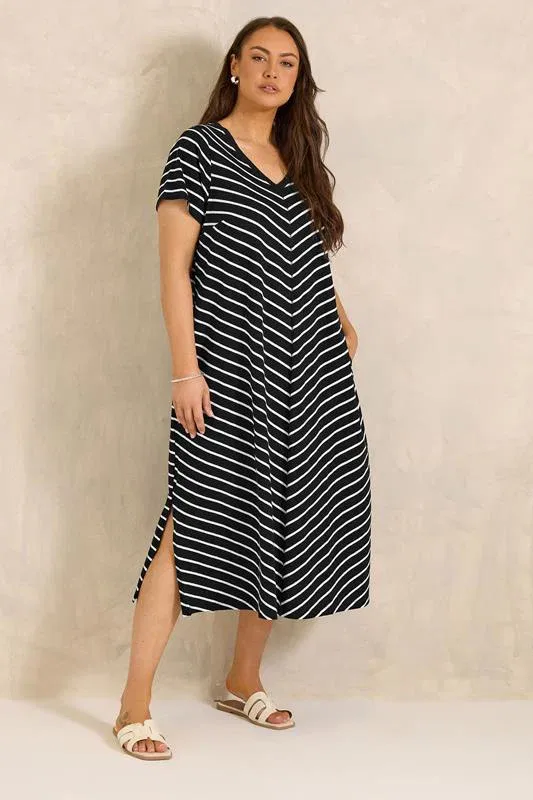 ESSENTIAL Curve 2 Pack Black & Khaki Green Cotton Dresses