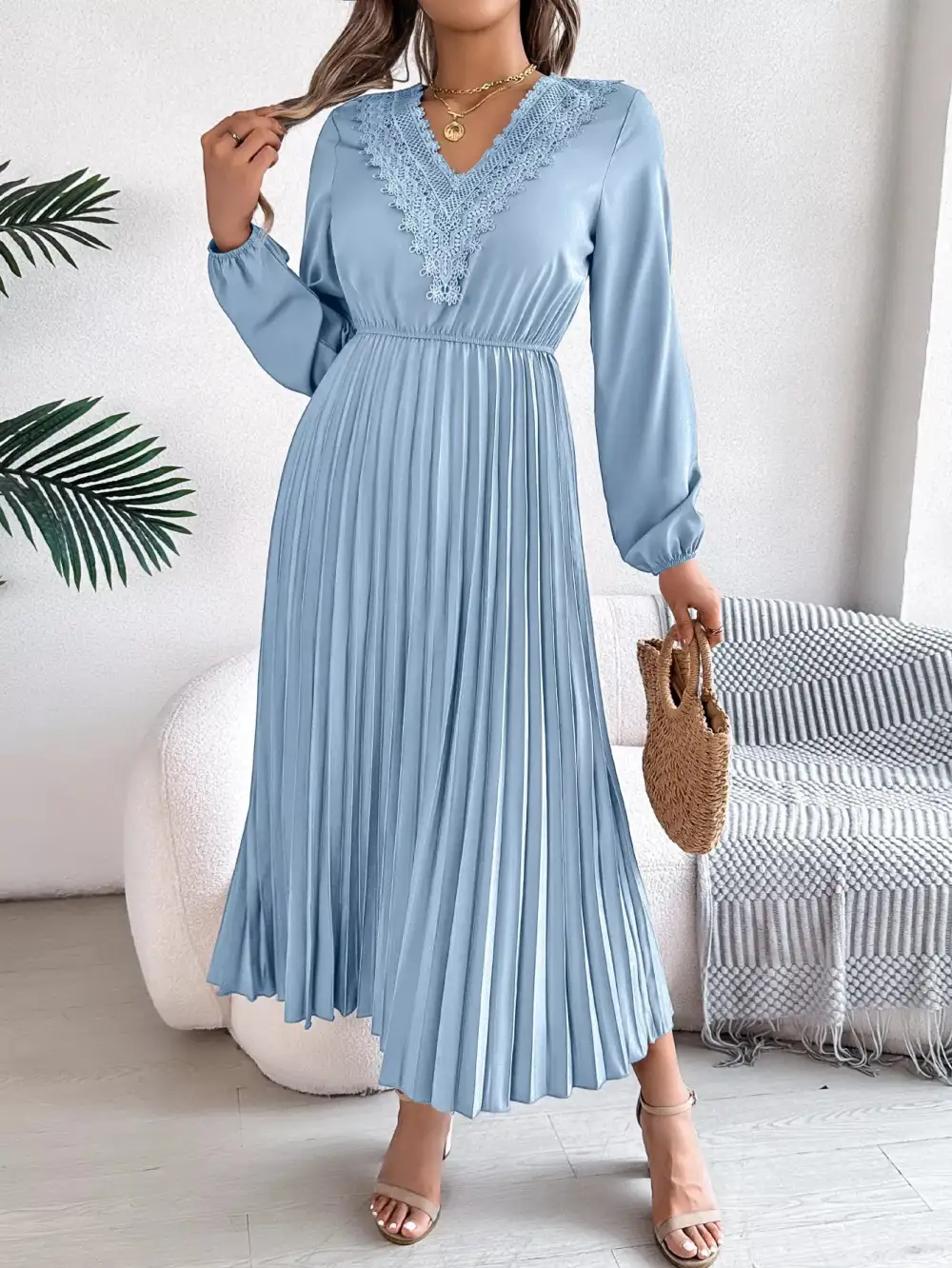 Lace V Neck Pleated Dress Casual