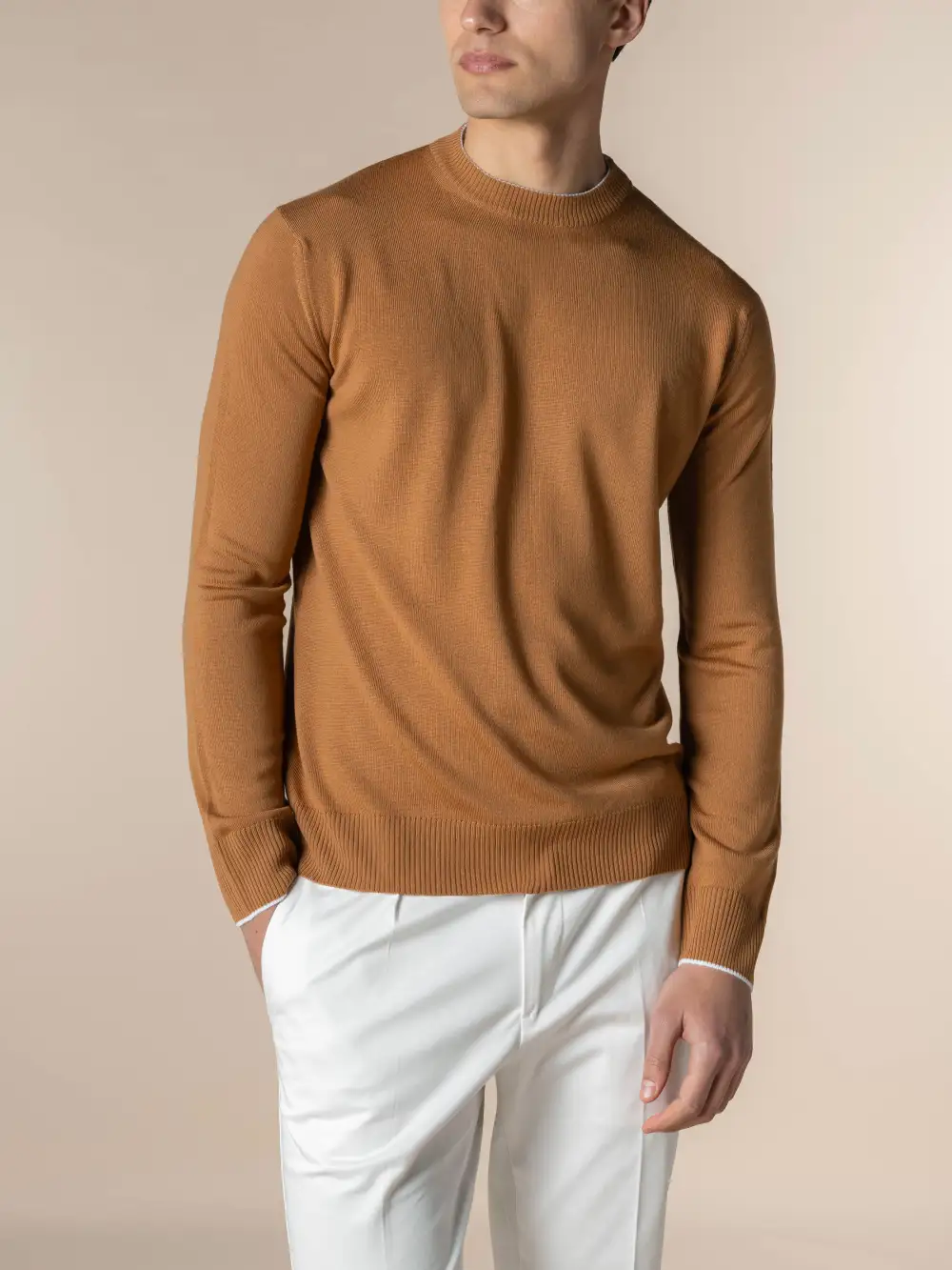 Extrafine Merino Merino Wool Slim Fit Crew Neck Knit Construction Design Crew Neck Sweater