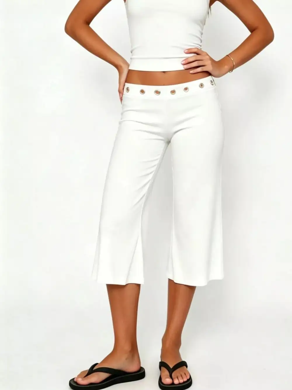 Mid Rise Capris Pants