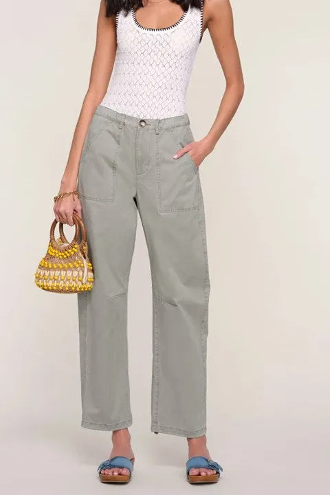 Light Wash Relaxed Fit Denim Pants
