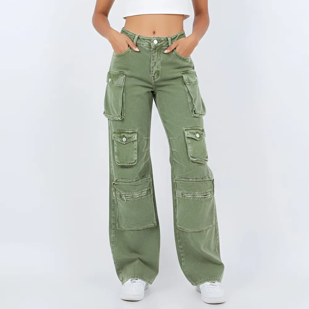 Relaxed-Fit Wide-Leg Cargo Pants