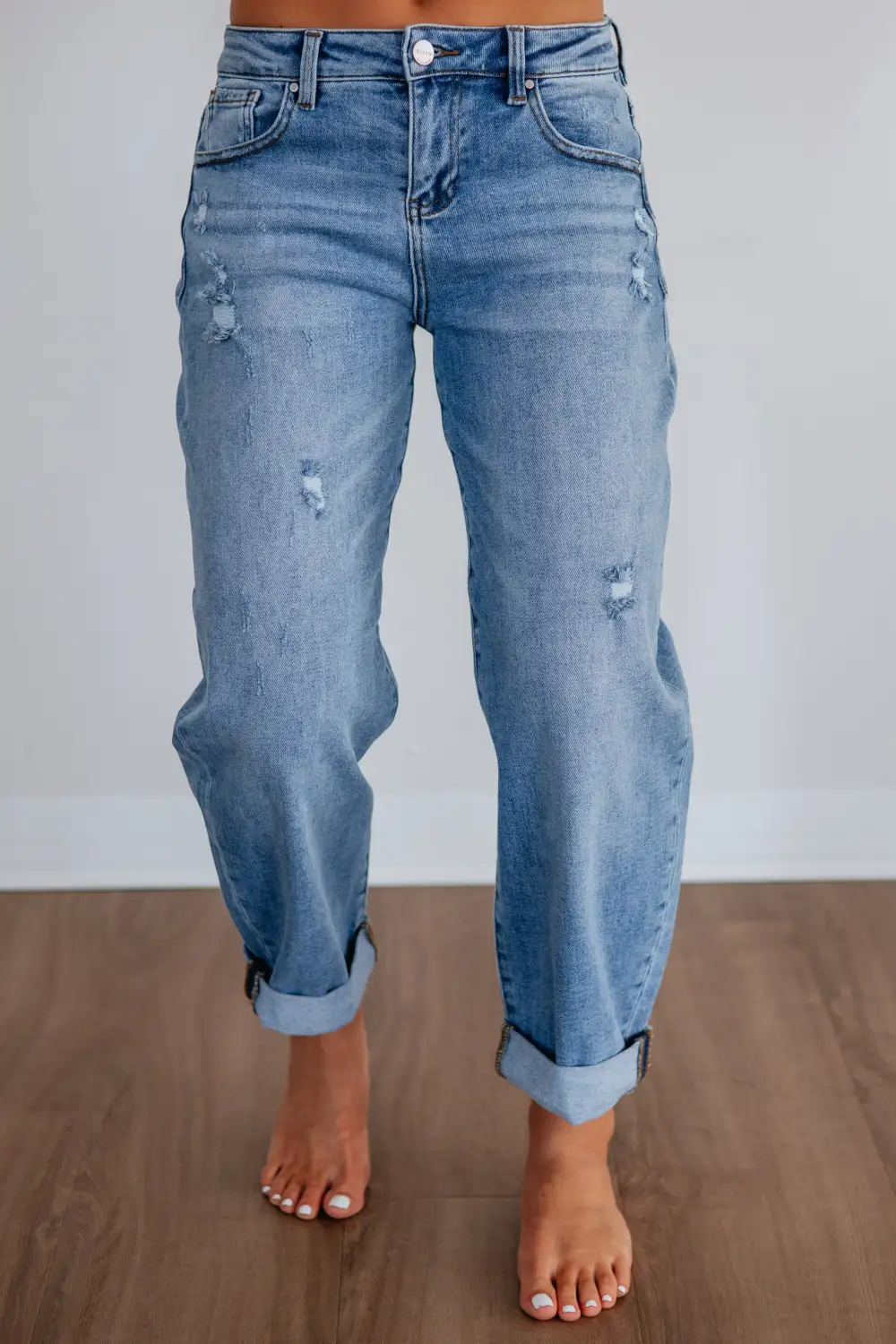 Women's High Rise Barrel Leg Cuffed Hem Jeans