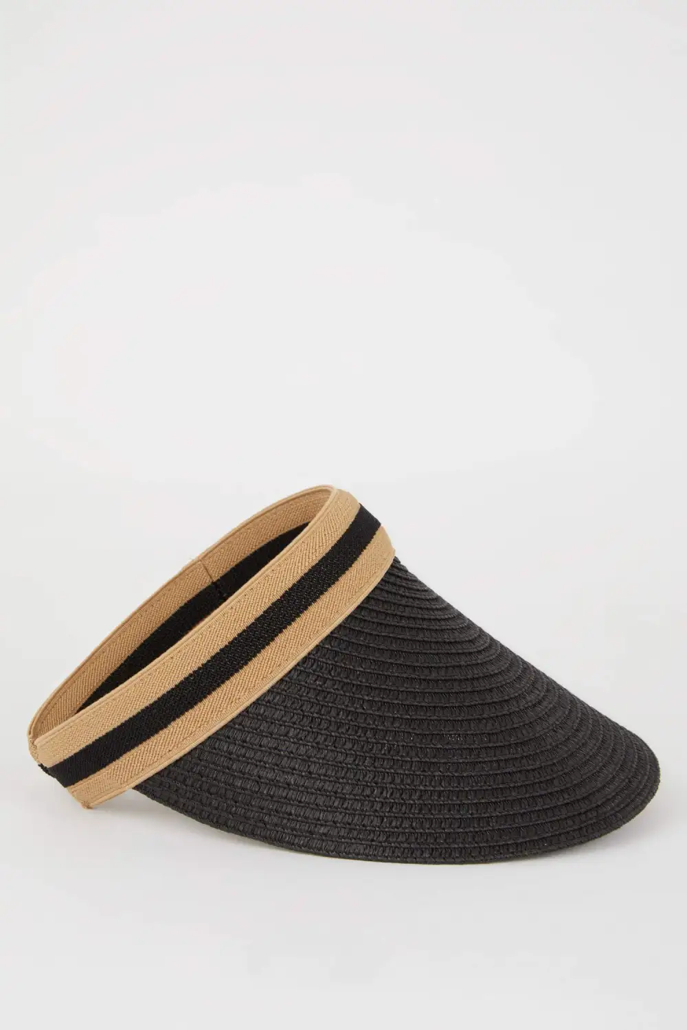 Sand vacation-style woven hat