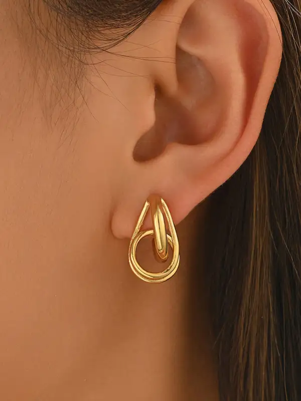 Subtle Vintage-Inspired Drop Earrings