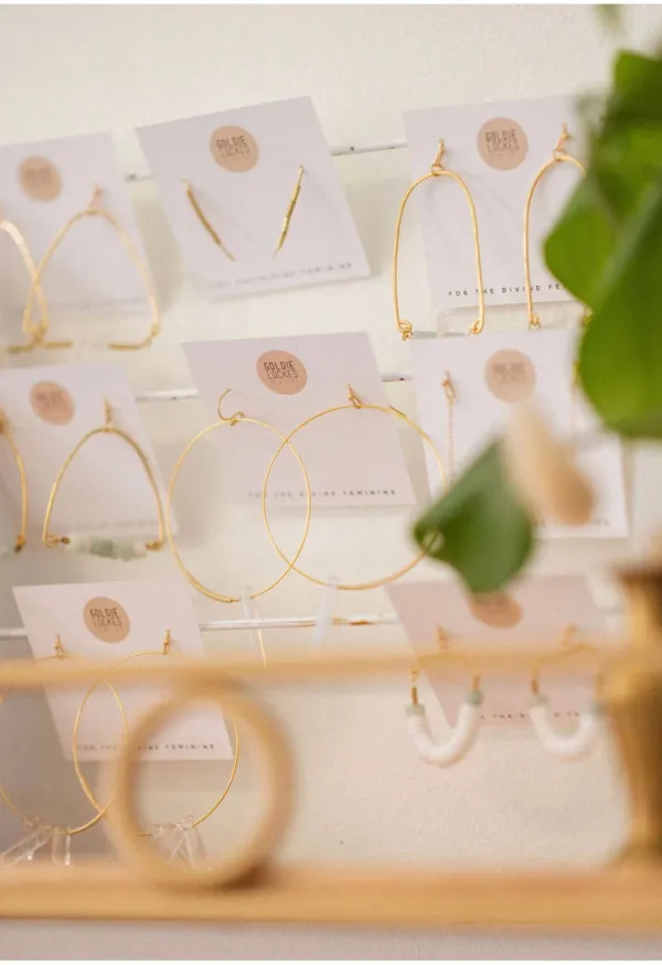 Refined Everyday Accessory 86
