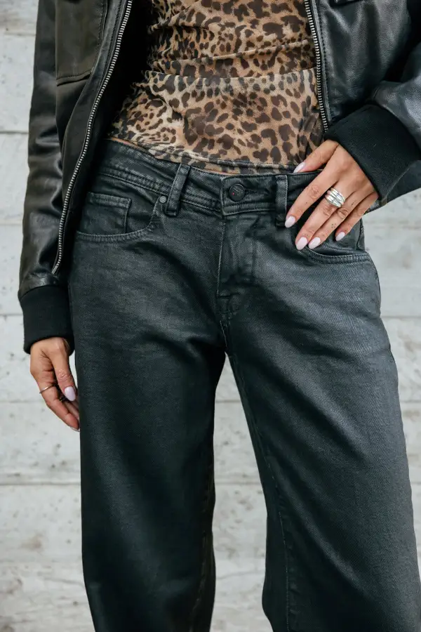 Women's Essential Refined Denim Jeans