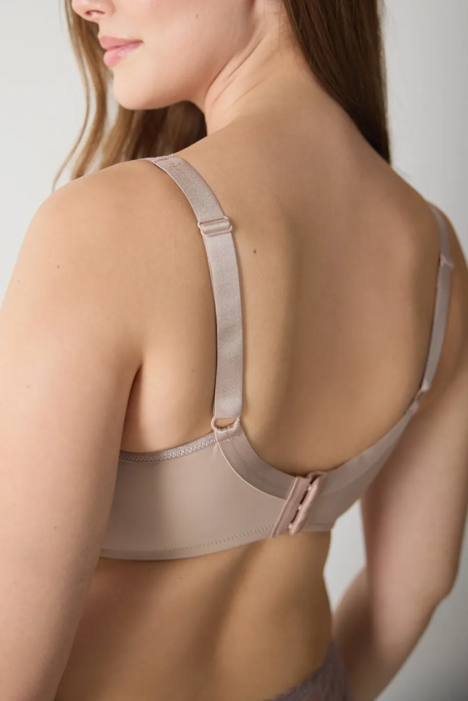 Refined Underwire Minimizer Bra