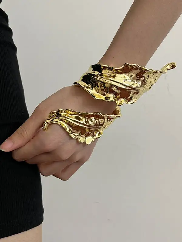 Sculptural Geometric Alloy Vintage Statement Bracelet