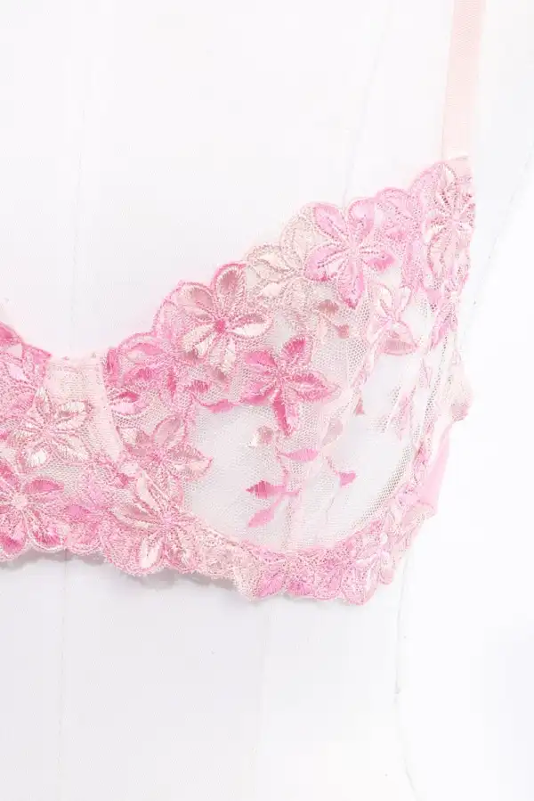 Detailed Floral Embroidery Lingerie Set