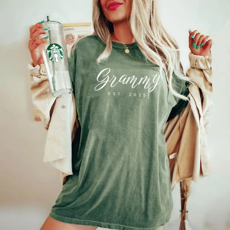 Grammy Grandma Est 2025 Women's Oversized Comfort T-Shirt