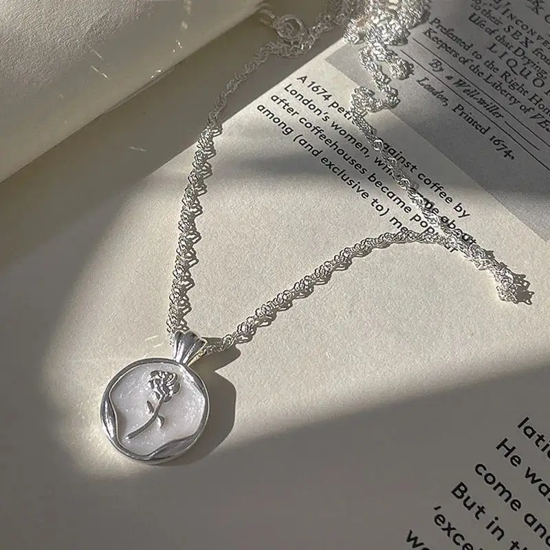 Modern Tulip Necklace