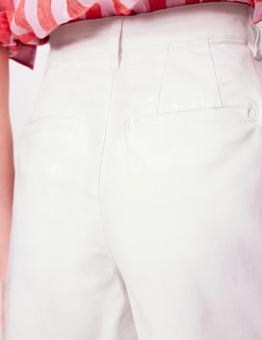 Barnsbury Chino Shorts -White