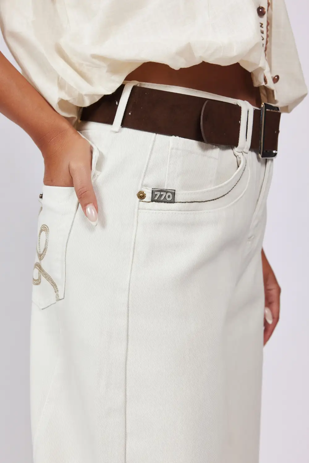 Stitch Detail Belted Wide Leg Jeans
