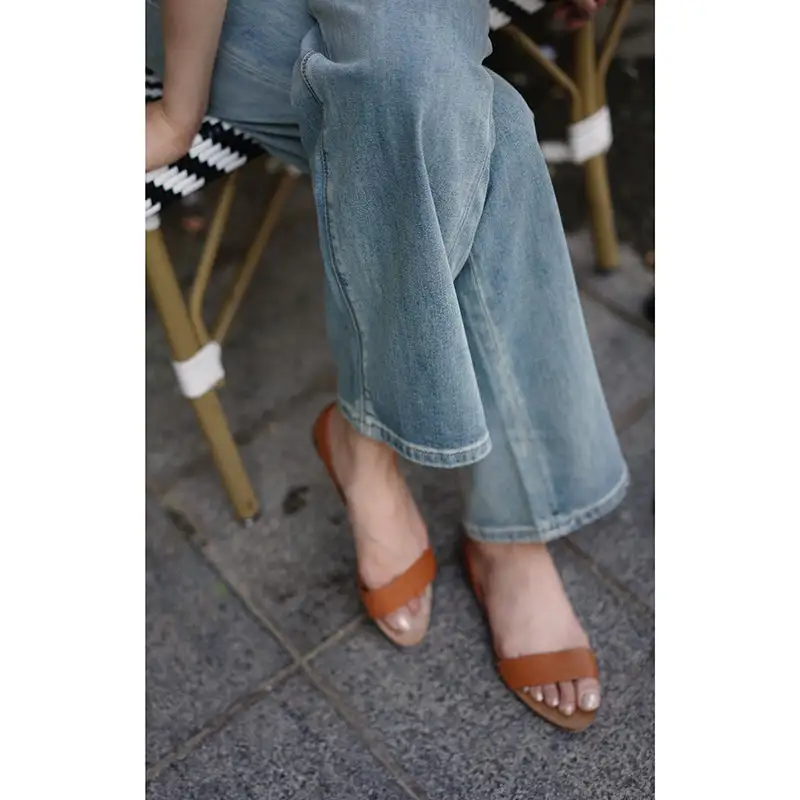 Textured Market Straight Denim Jeans