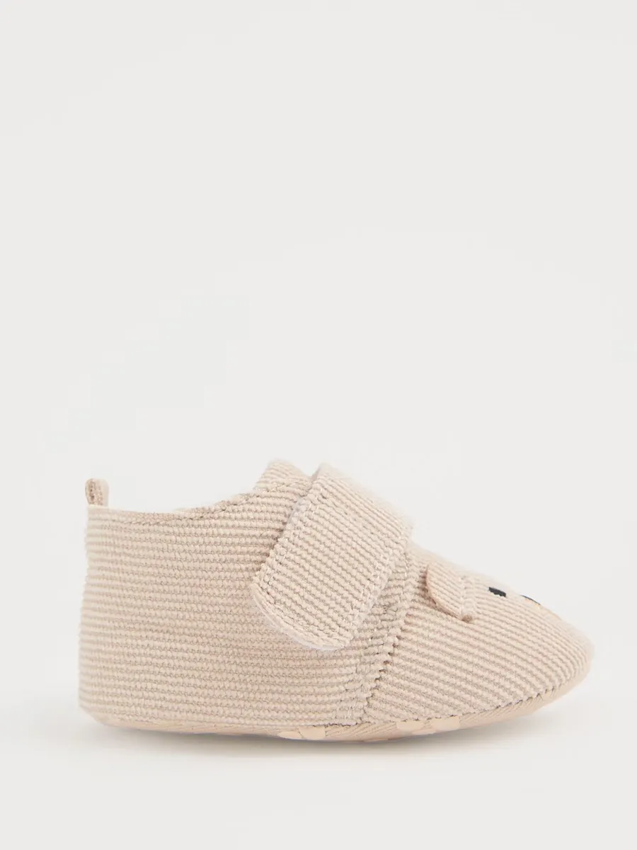 Beige Bear Ribbed Slippers