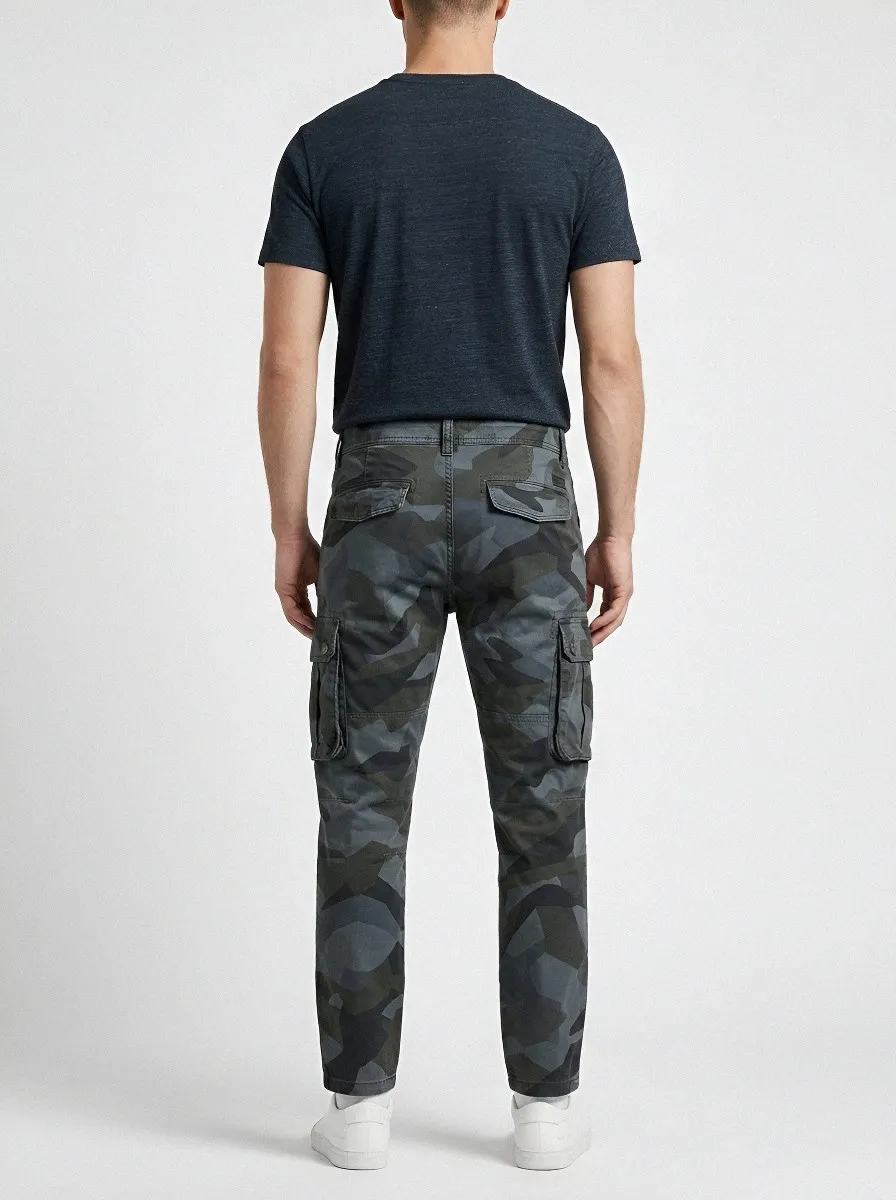Hardwearing-Look Camouflage Cargo Pants