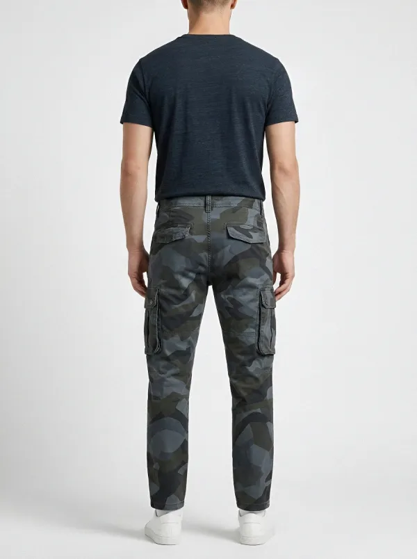 Hardwearing-Look Camouflage Cargo Pants