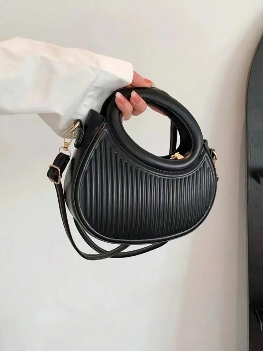 Circular Polyester Shoulder Bag Round Hard Body Chic