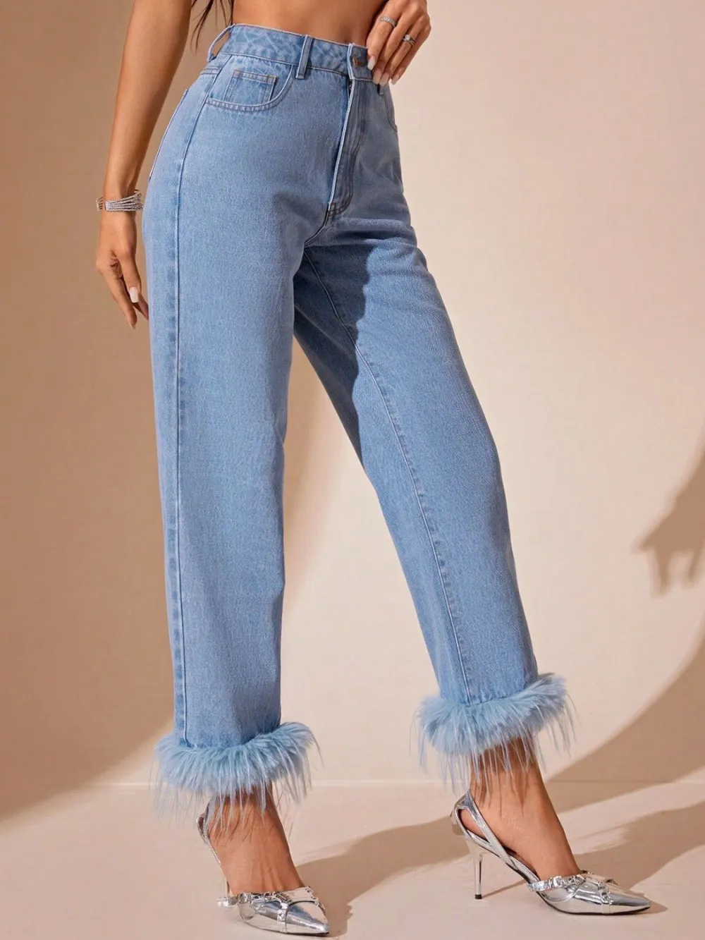 Relaxed High-Rise Washed Pocketed Stretch Straight Leg Jeans