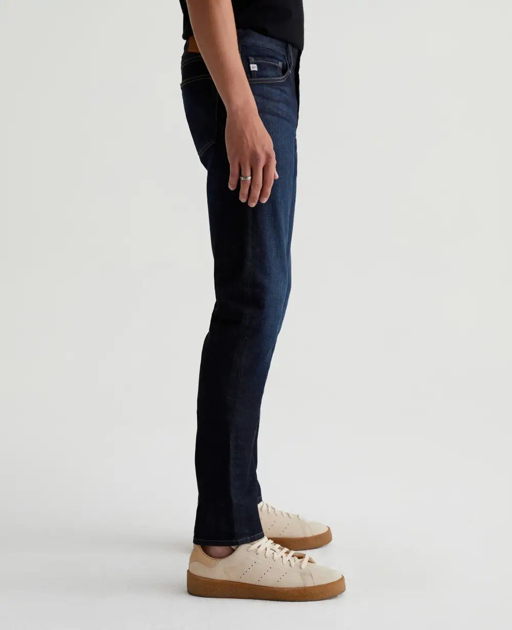 Men's Slim-Fit Tapered Jeans