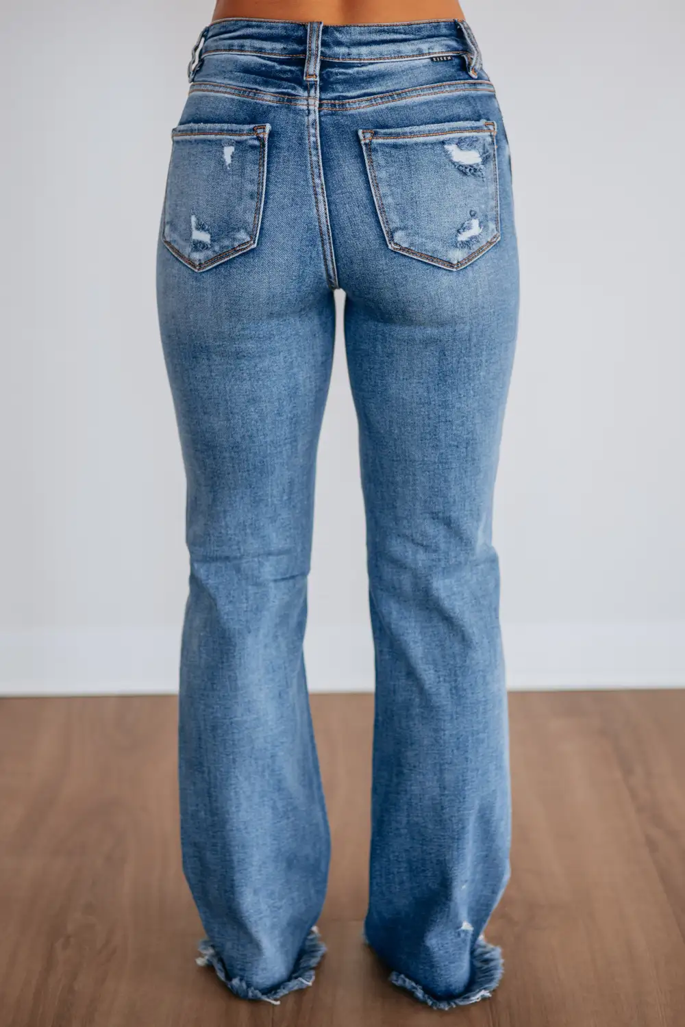 Women's High Rise Frayed Hem Distressed Jeans