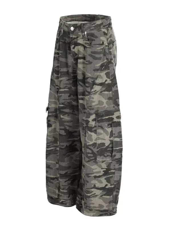 Relaxed Men's Camouflage Cargo Pants