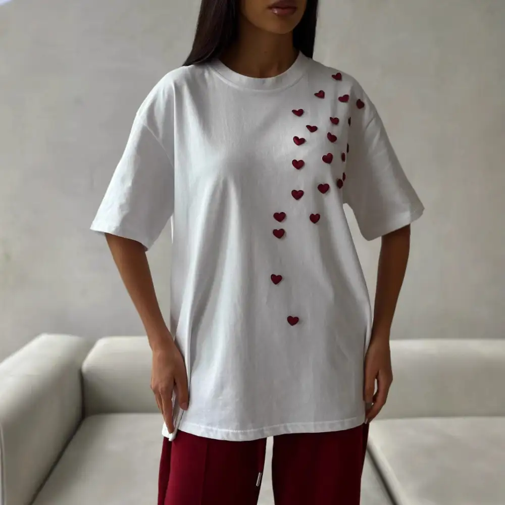 Short Sleeve T-Shirt With Heart Decoration