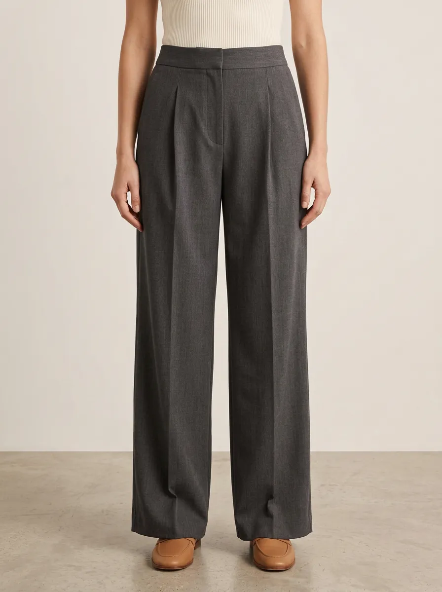 Minimal Shape Pleated Wide-Leg Trousers