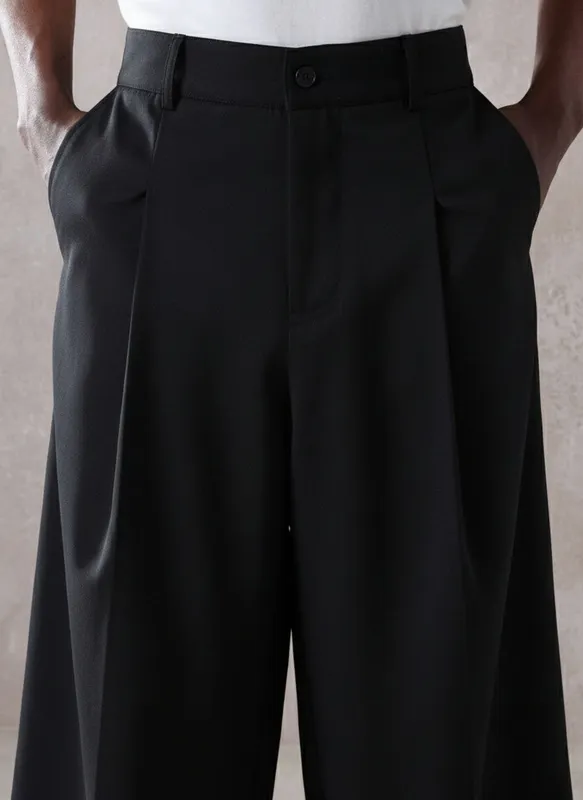 Minimal Pleated Wide-Leg Trousers