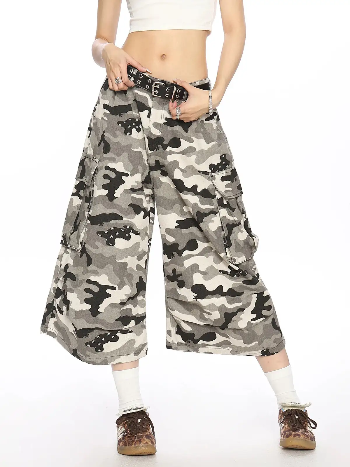 Wide-Leg Relaxed Camouflage Jorts