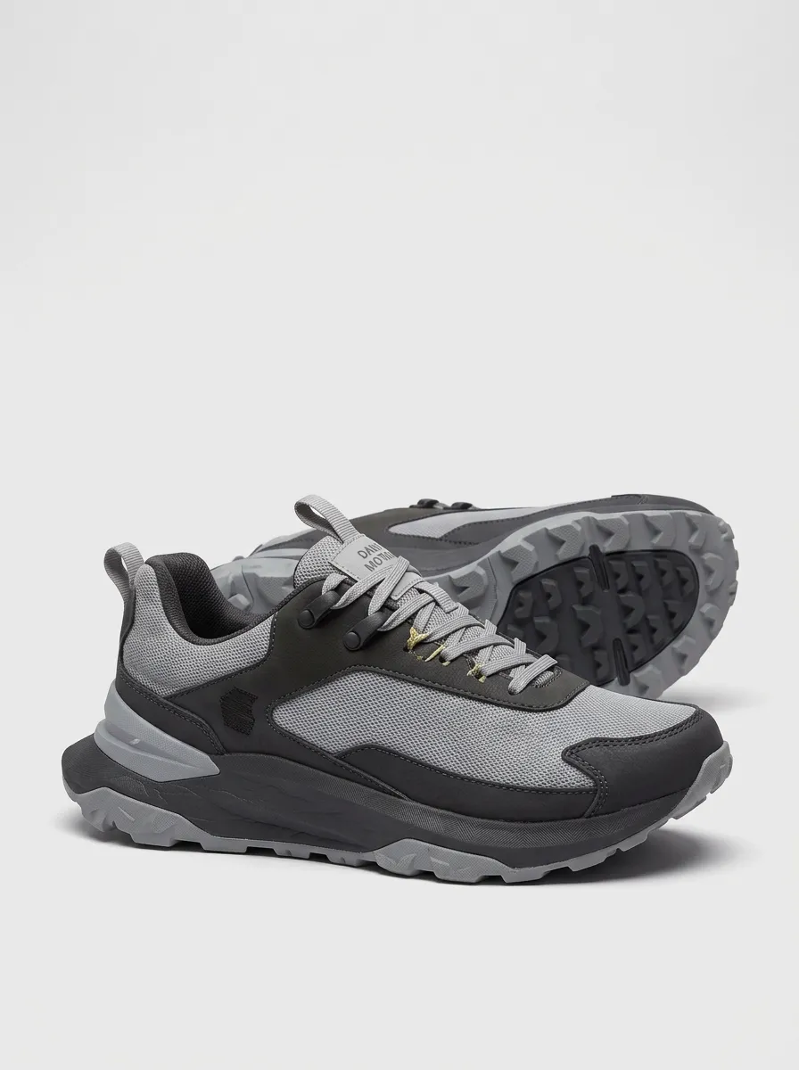 Urban Hiking-Inspired Mesh-Panel Casual Sneakers
