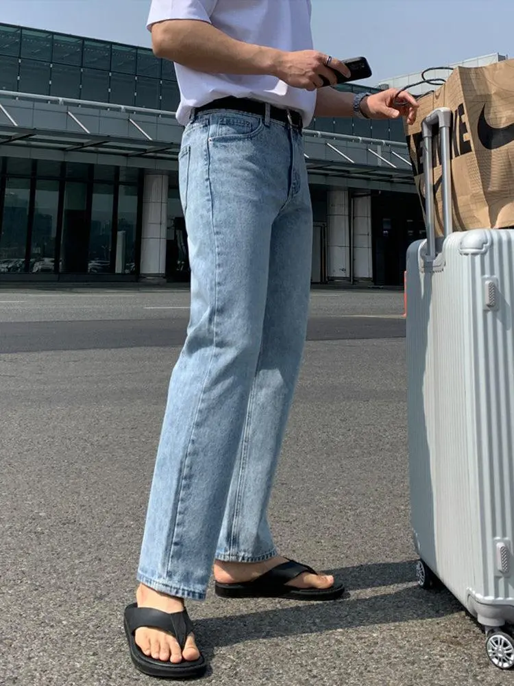 Light Wash Straight Leg Jeans