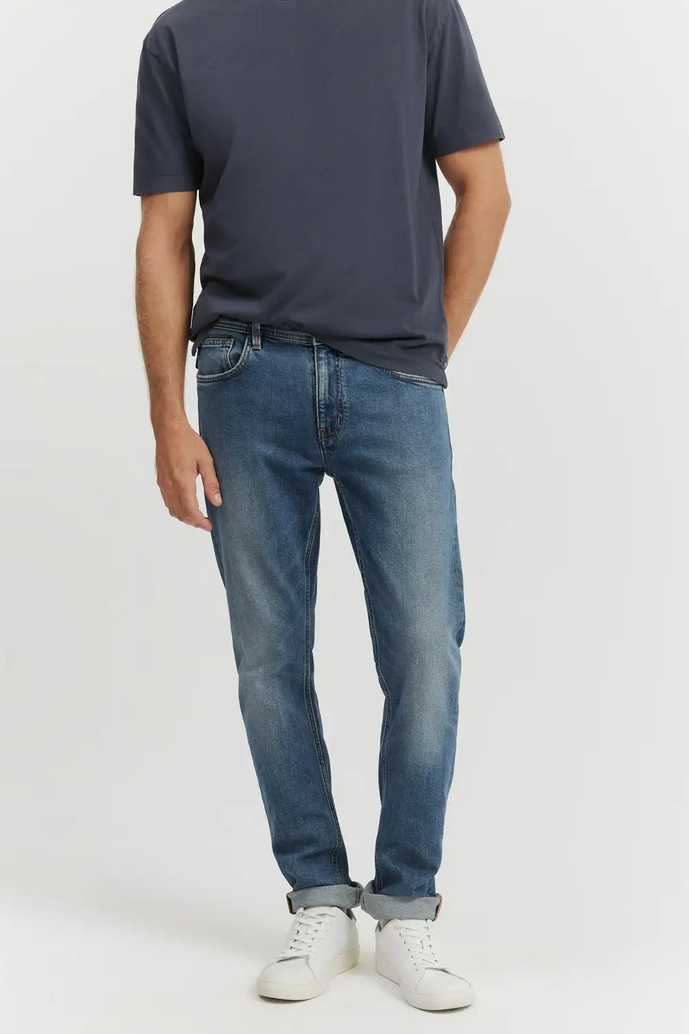 Men's Standard Fit Jeans