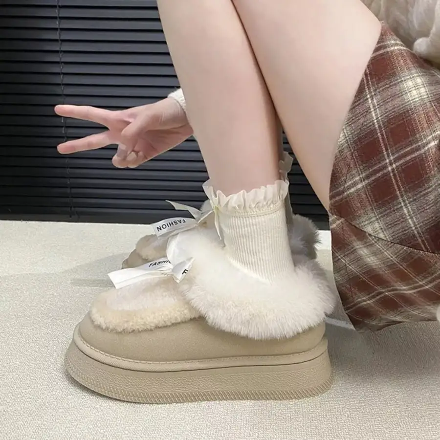 Chic Round Toe Platform Boots