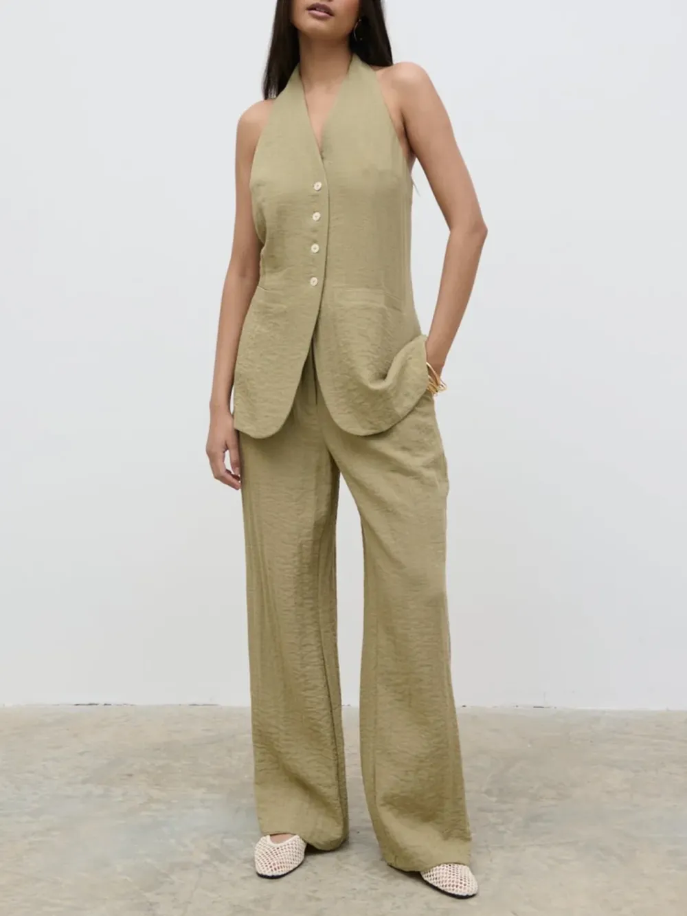 Sleeveless Halterneck Waistcoat