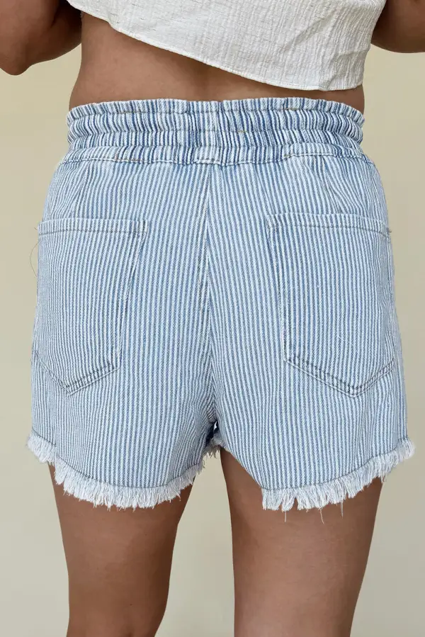 Raw Edge Drawstring Elastic Waist Casual Denim Shorts