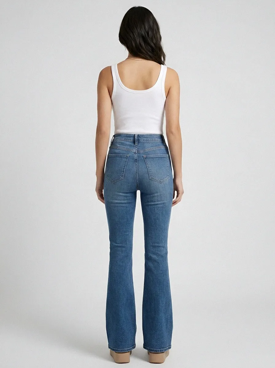 Minimal Modern Women's High-Waist Stretch Flare Jeans