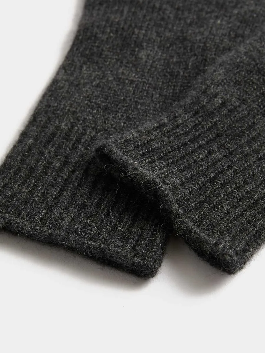 Sleek Knit Gloves