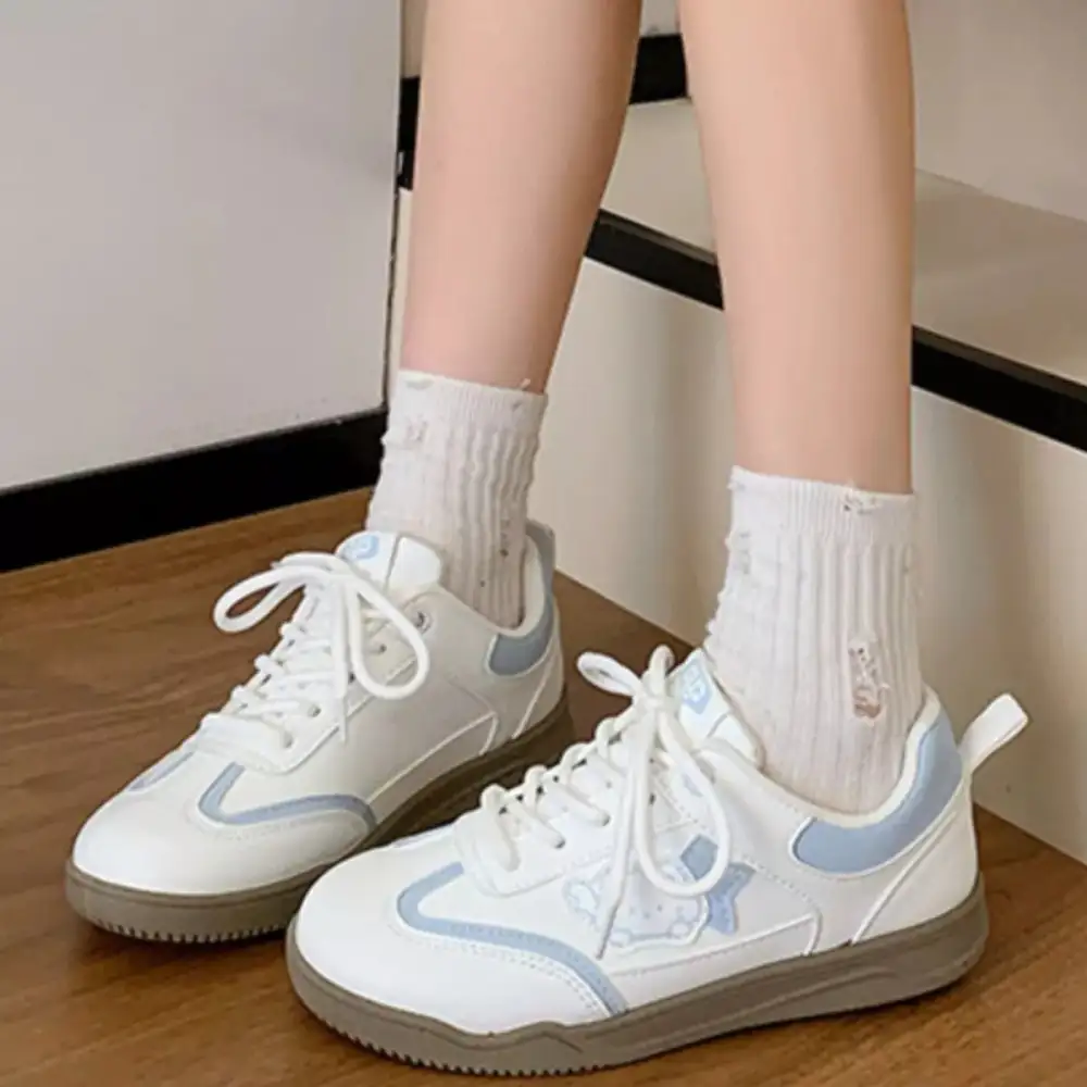 Lace-Up Round Toe Sneakers
