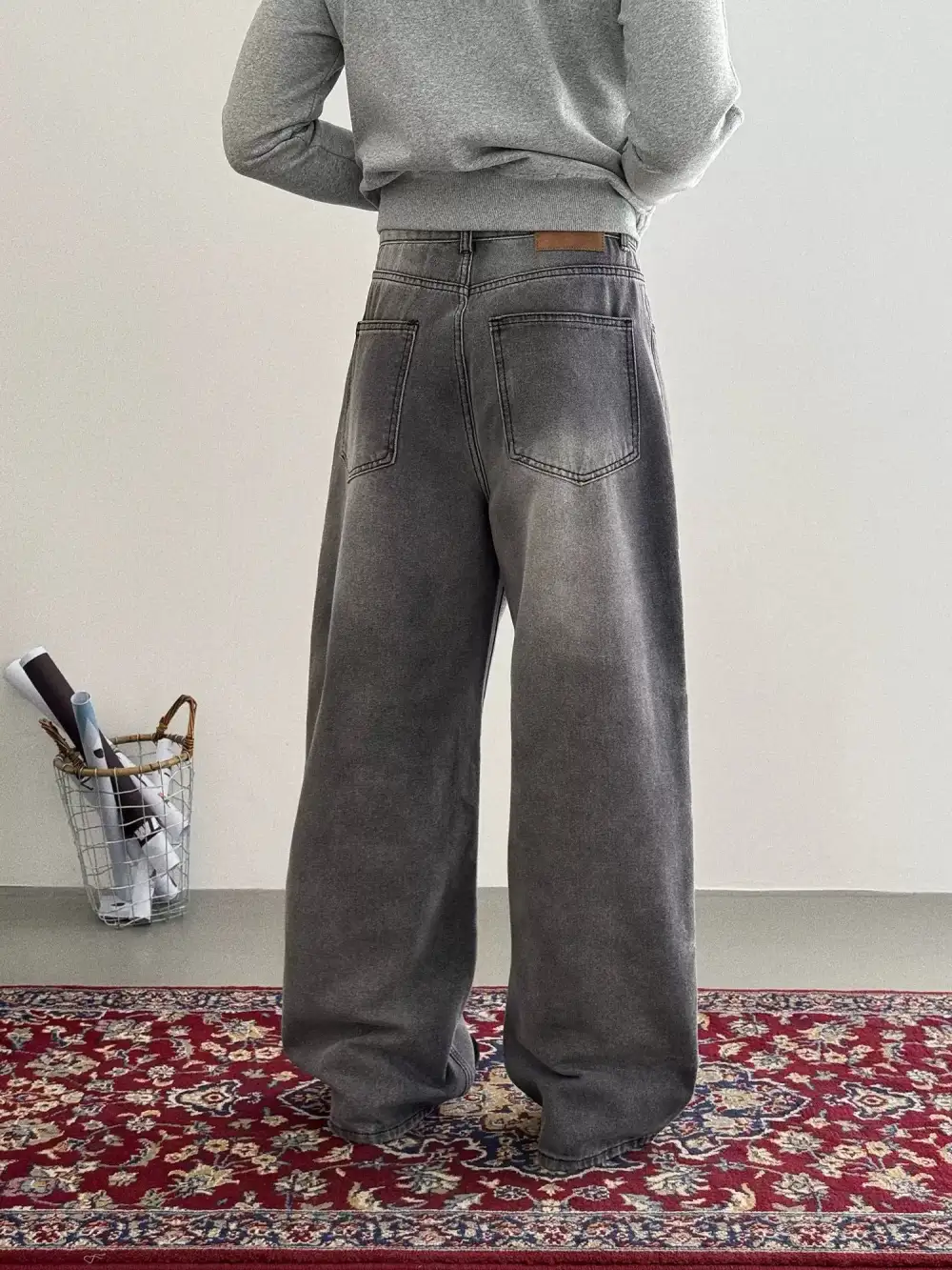 Mid Rise Wide Leg Jeans