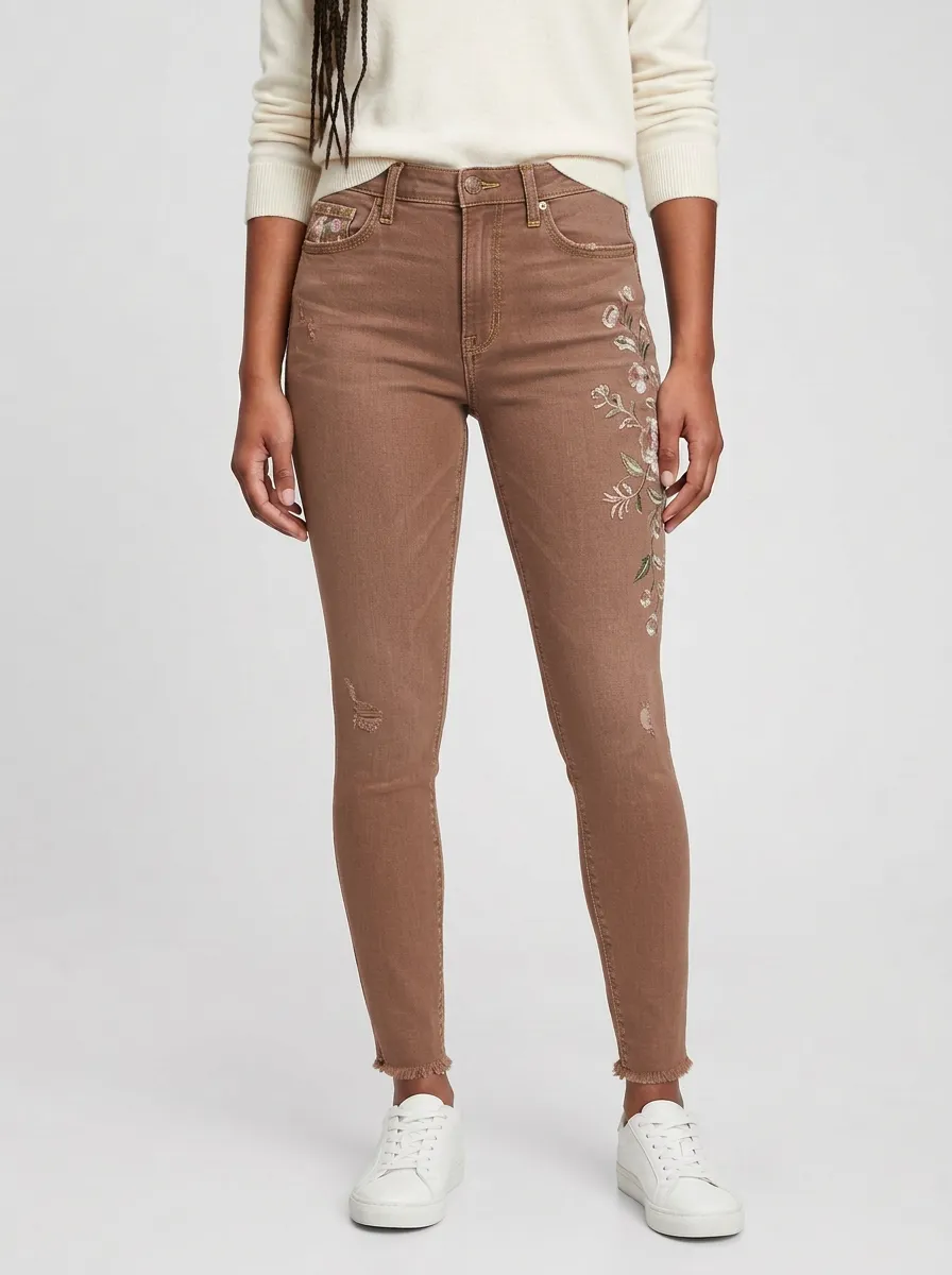 Women's Floral Embroidered Graphic Slim Jeans