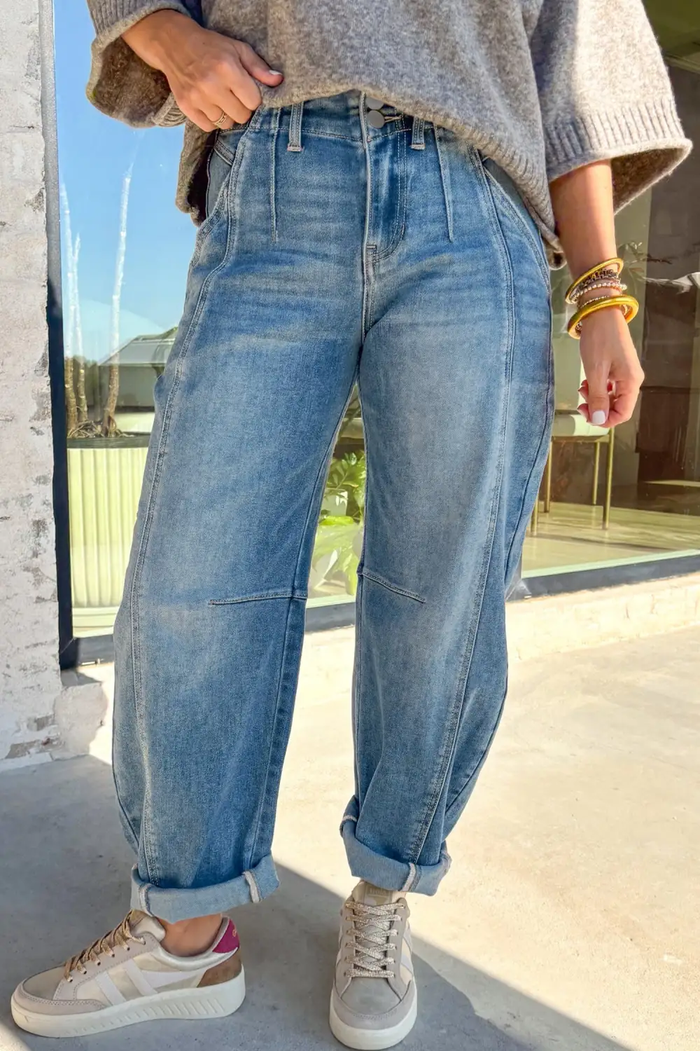 Women's Medium Wash Cuffed Barrel Jeans