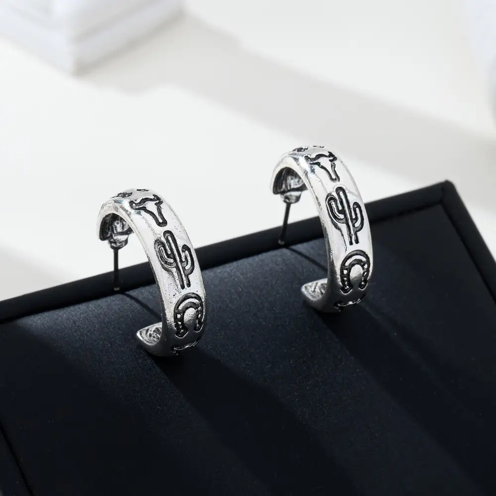 Cowgirl ngraved Hoop arrings
