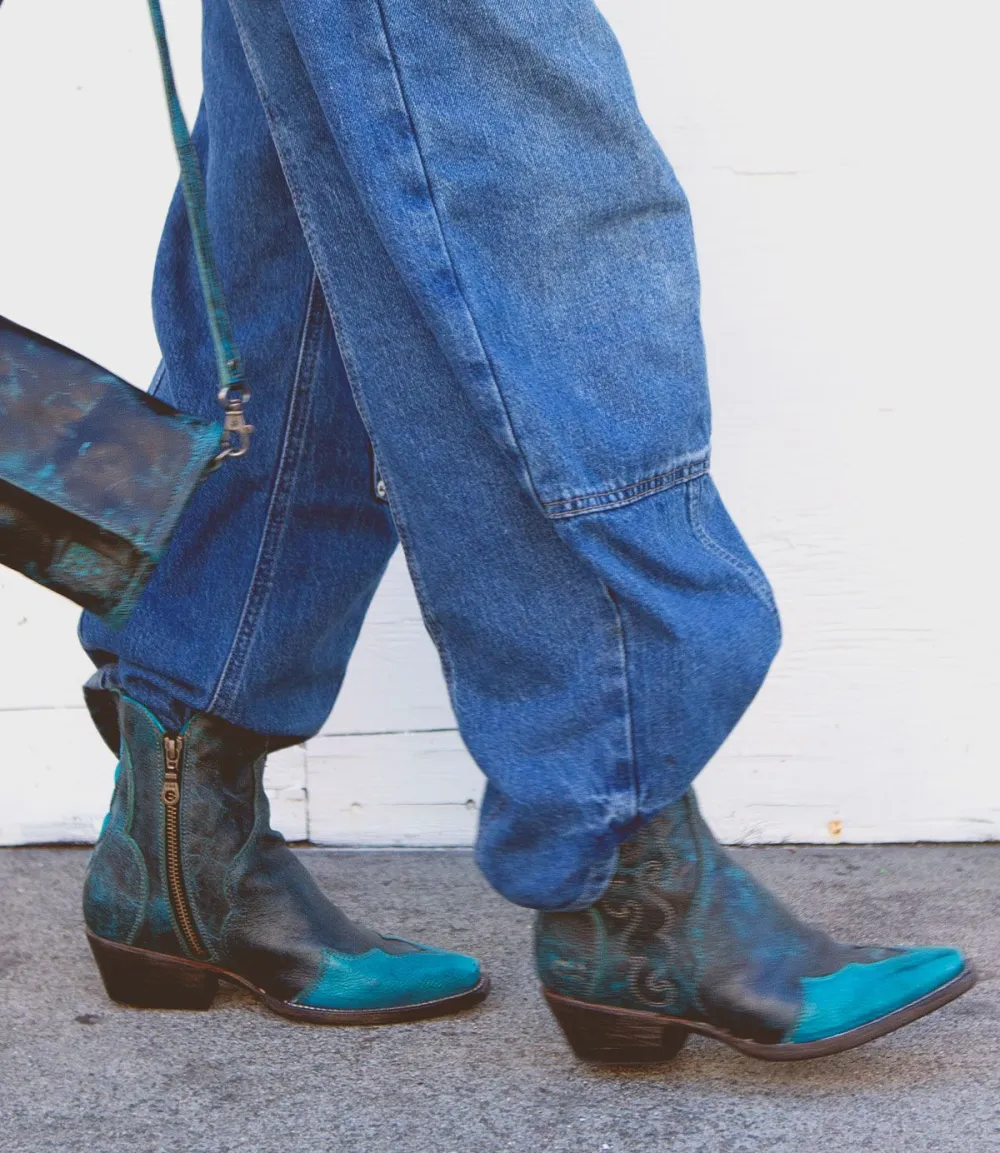 Pointed-Toe Western Boots