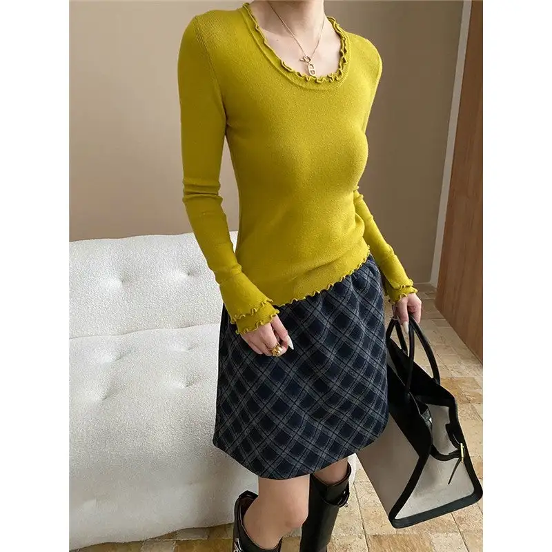 Comfort Wood Ear Hem Slim Fit Knit Sweater