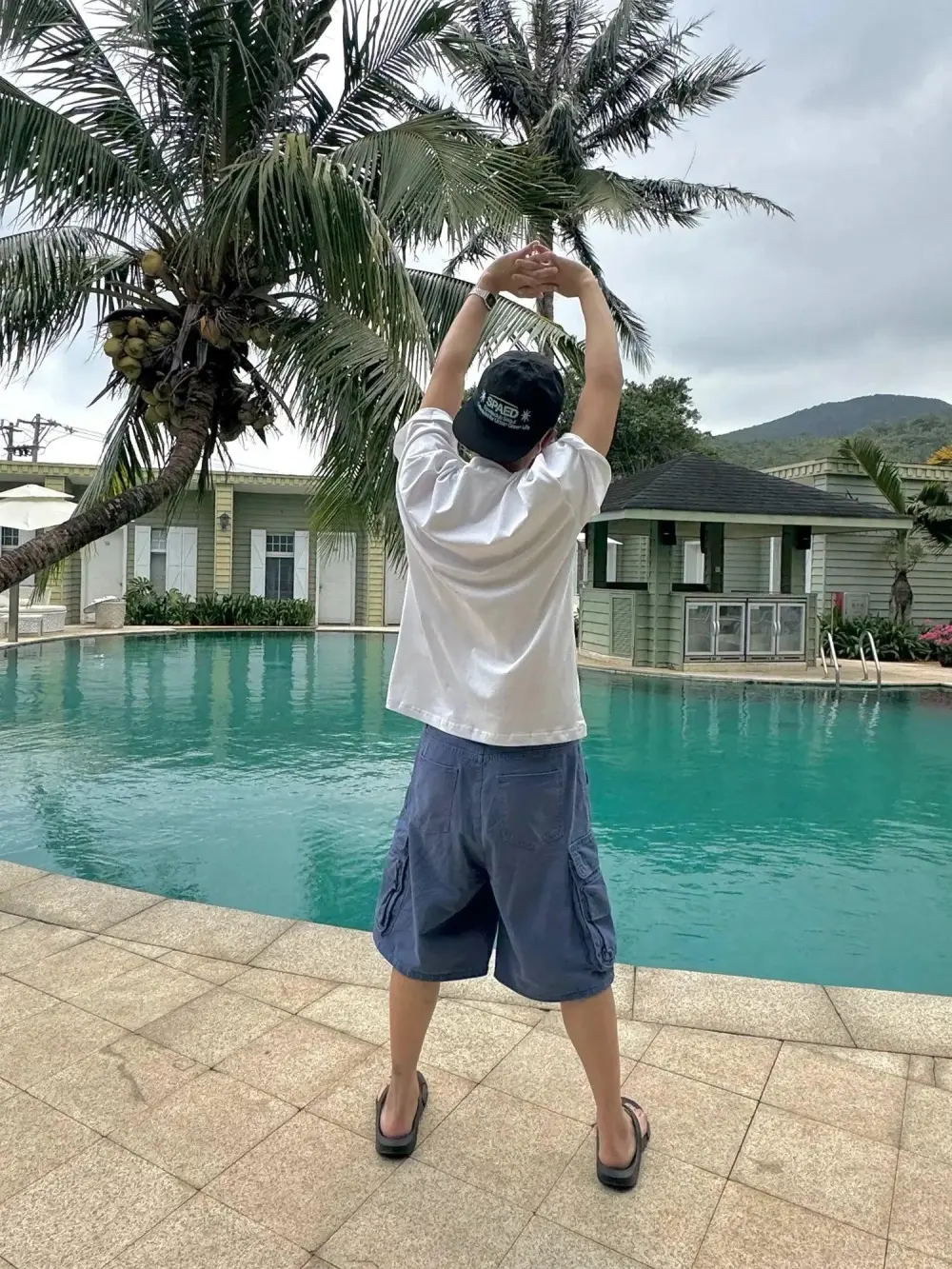 Wide Leg Cargo Shorts