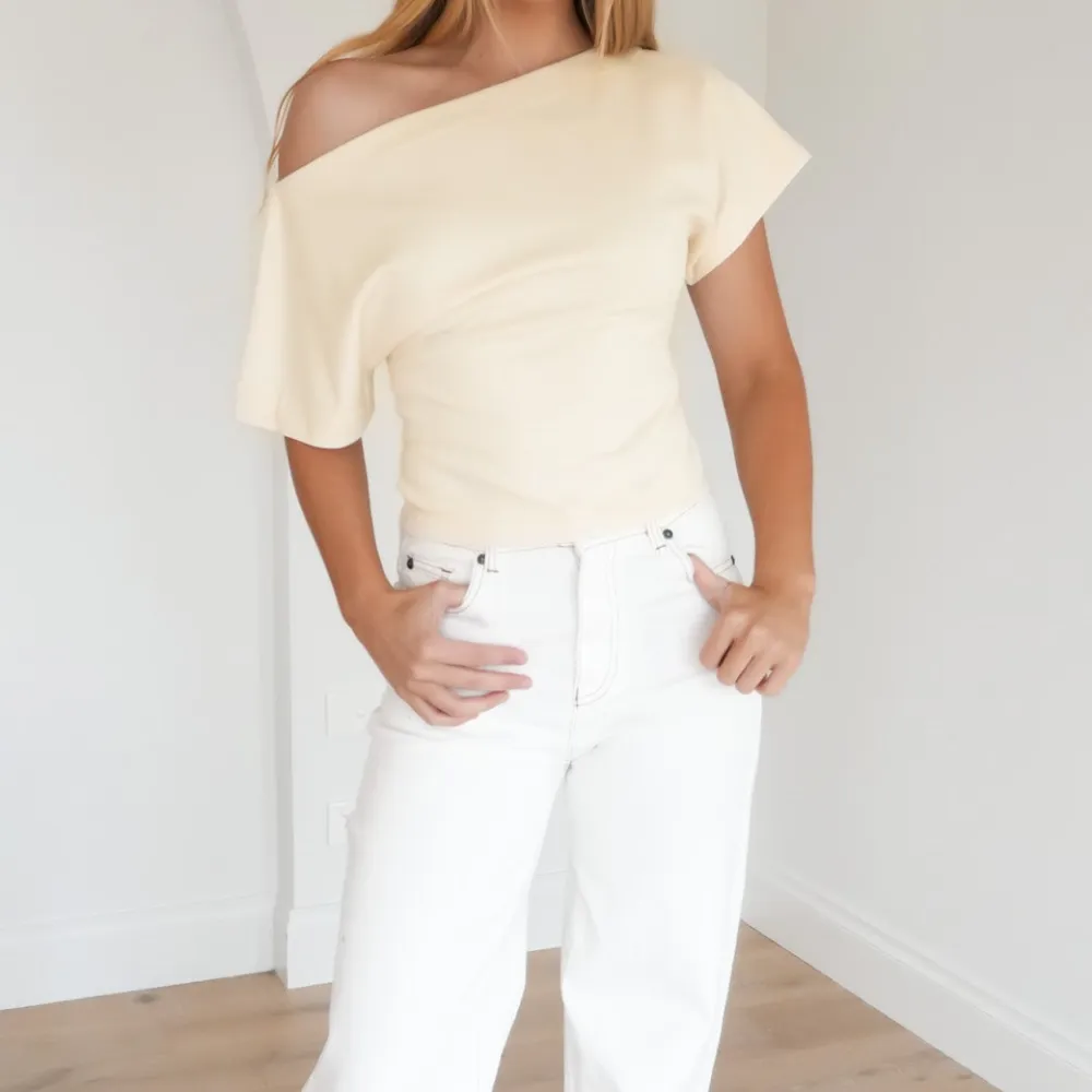 Cropped Casual Layer Casual Tee