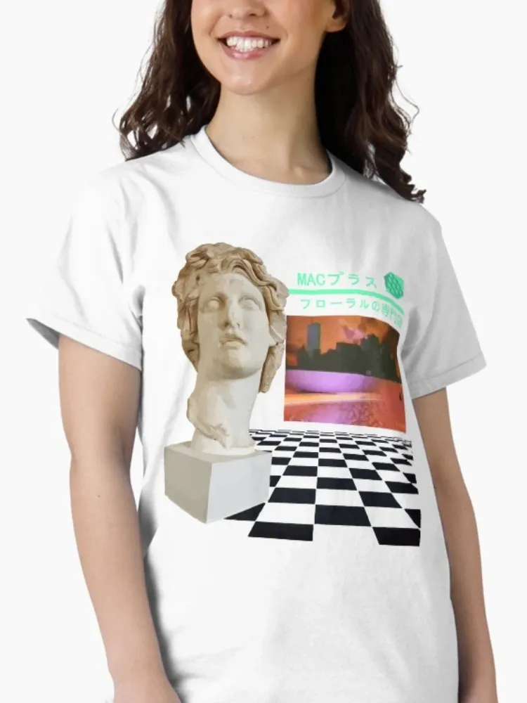 Women's Retro-Futuristic Classical Statue Print Crew Neck Short-Sleeve T-Shirt